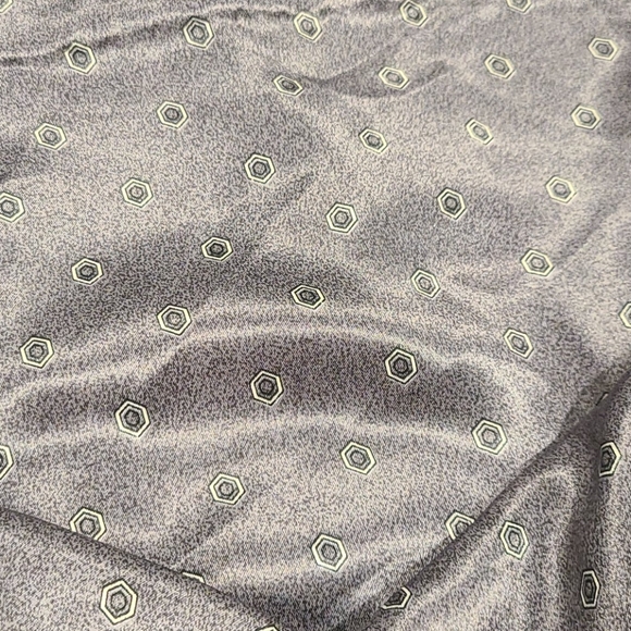 Ports international satin feel skirt Grey w/patter - Picture 6 of 7